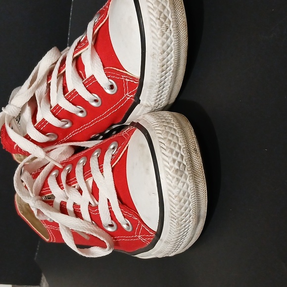 Converse Red Canvas Sneakers with White Accents Womens SZ 8 - Picture 5 of 10